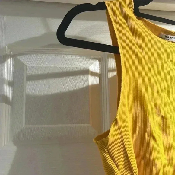 Mustard Tank​​​​​​​​​​​​​ - Picture 3 of 4